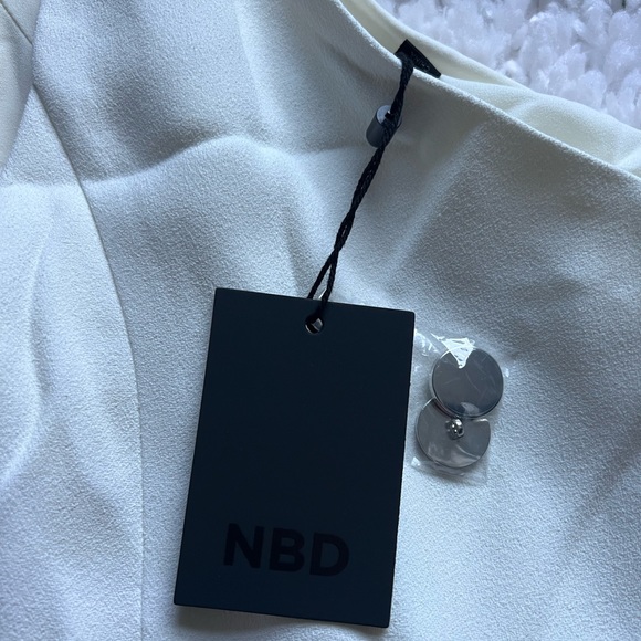 *Host’s Pick* NWT - NBD Aldon Mini Dress - White - Size Small - Picture 7 of 9